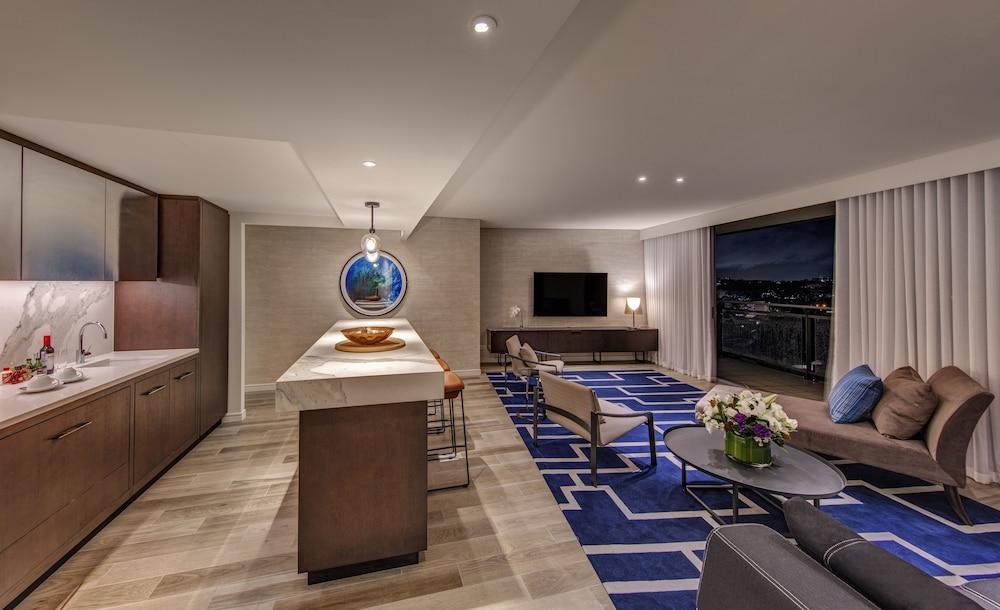 The Star Grand Hotel And Residences Sidney Exterior foto A suite at the InterContinental Sydney